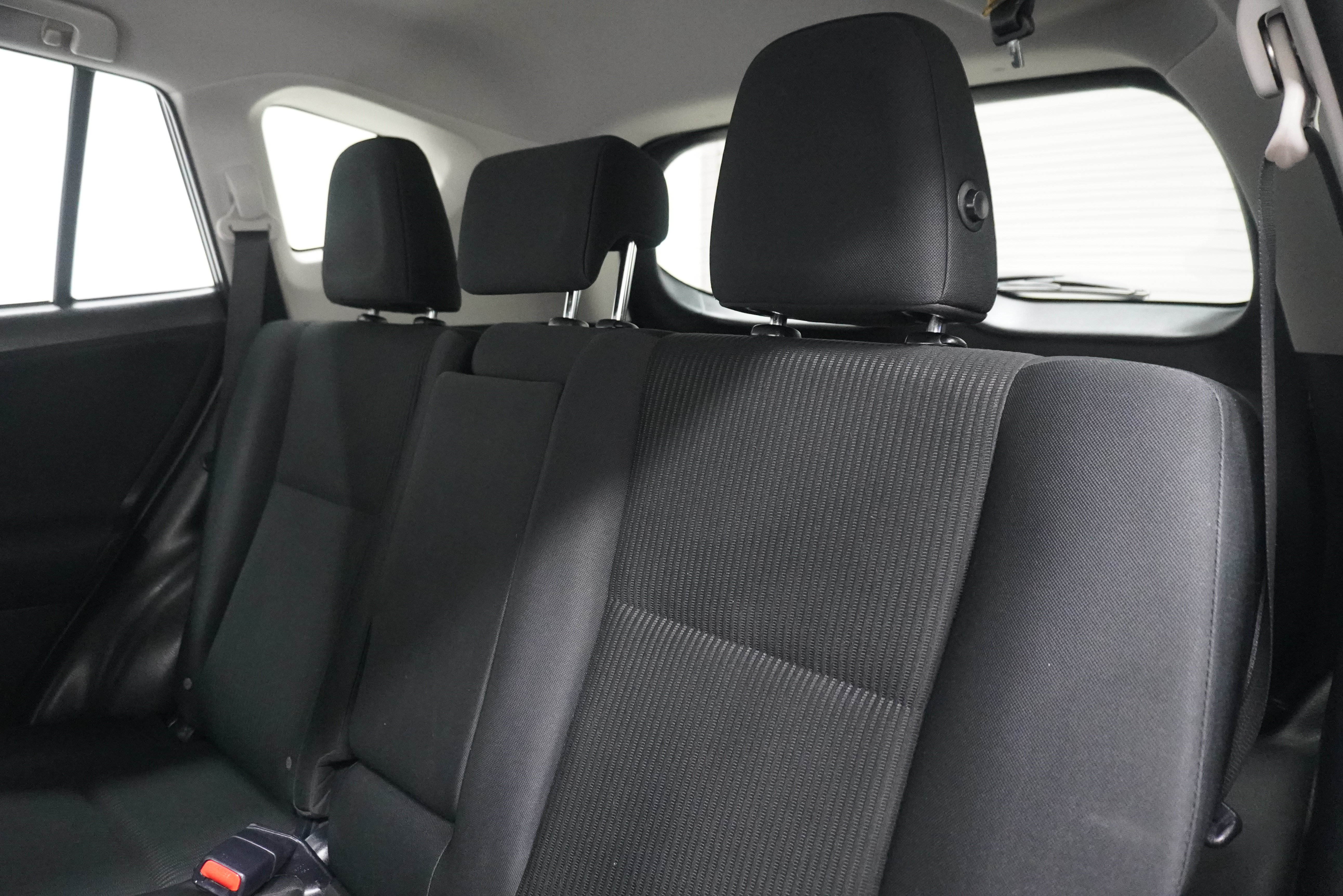 Used 2017 Toyota RAV4 LE FWD image 13