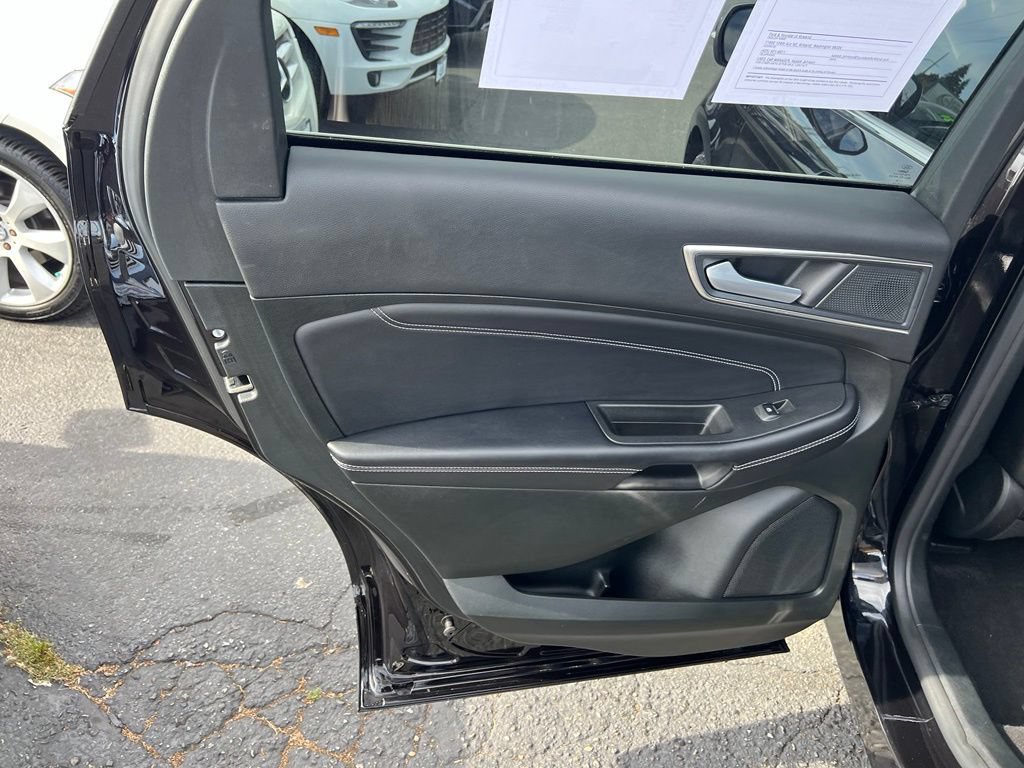 Certified 2023 Ford Edge Titanium AWD/4WD image 15
