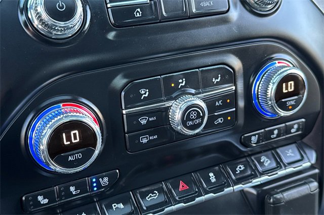 Used 2022 GMC Sierra 3500 Denali image 28