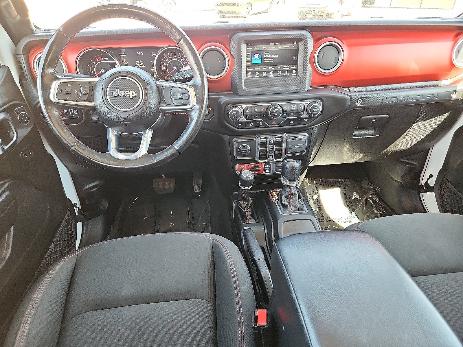 Used 2021 Jeep Wrangler Unlimited Rubicon w/ Cold Weather Group AWD/4WD image 11
