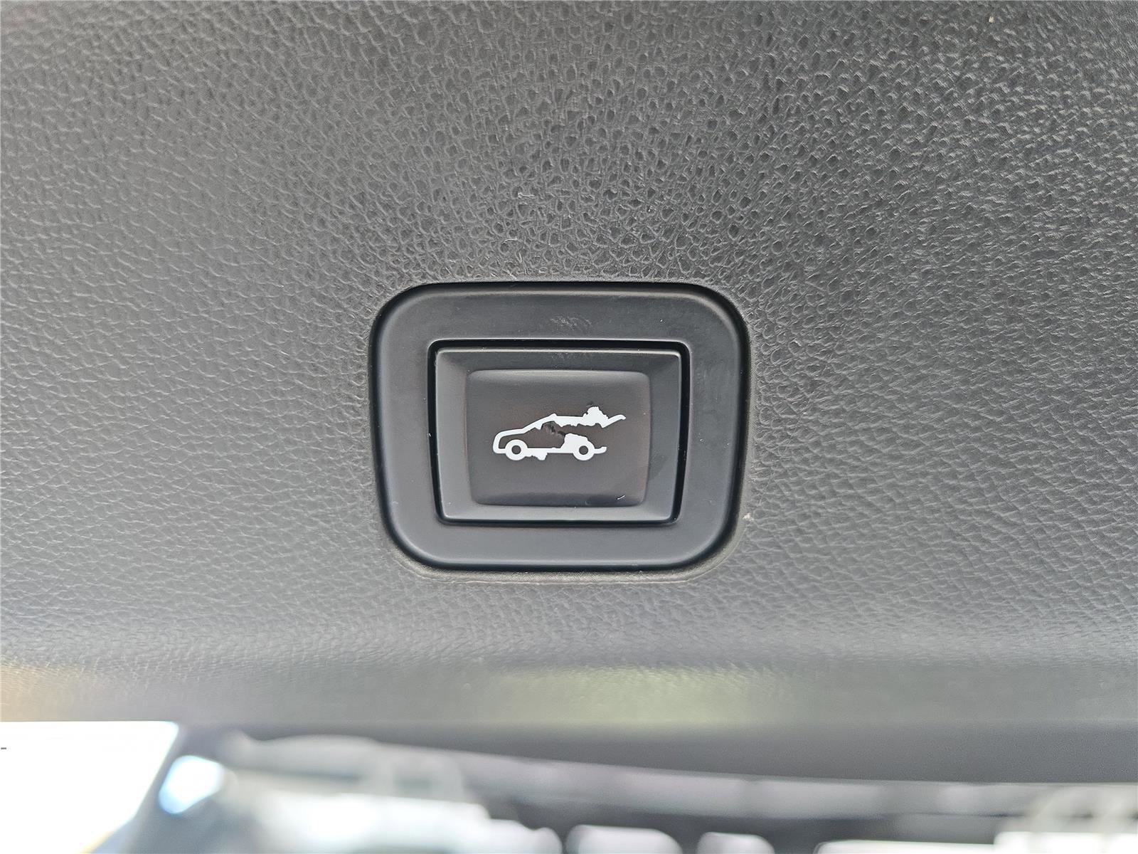 Used 2023 Chevrolet Tahoe High Country AWD/4WD image 11