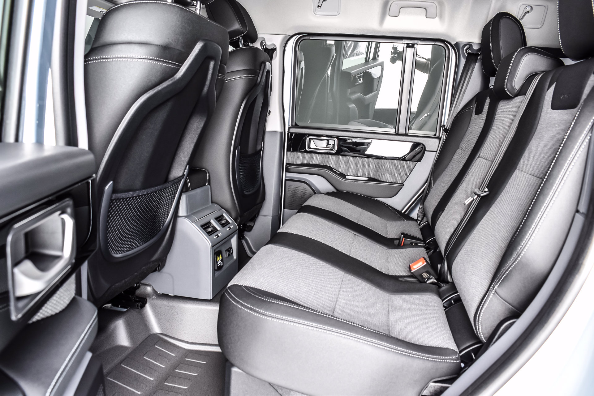 New 2026 INEOS Grenadier Station Wagon AWD/4WD image 17