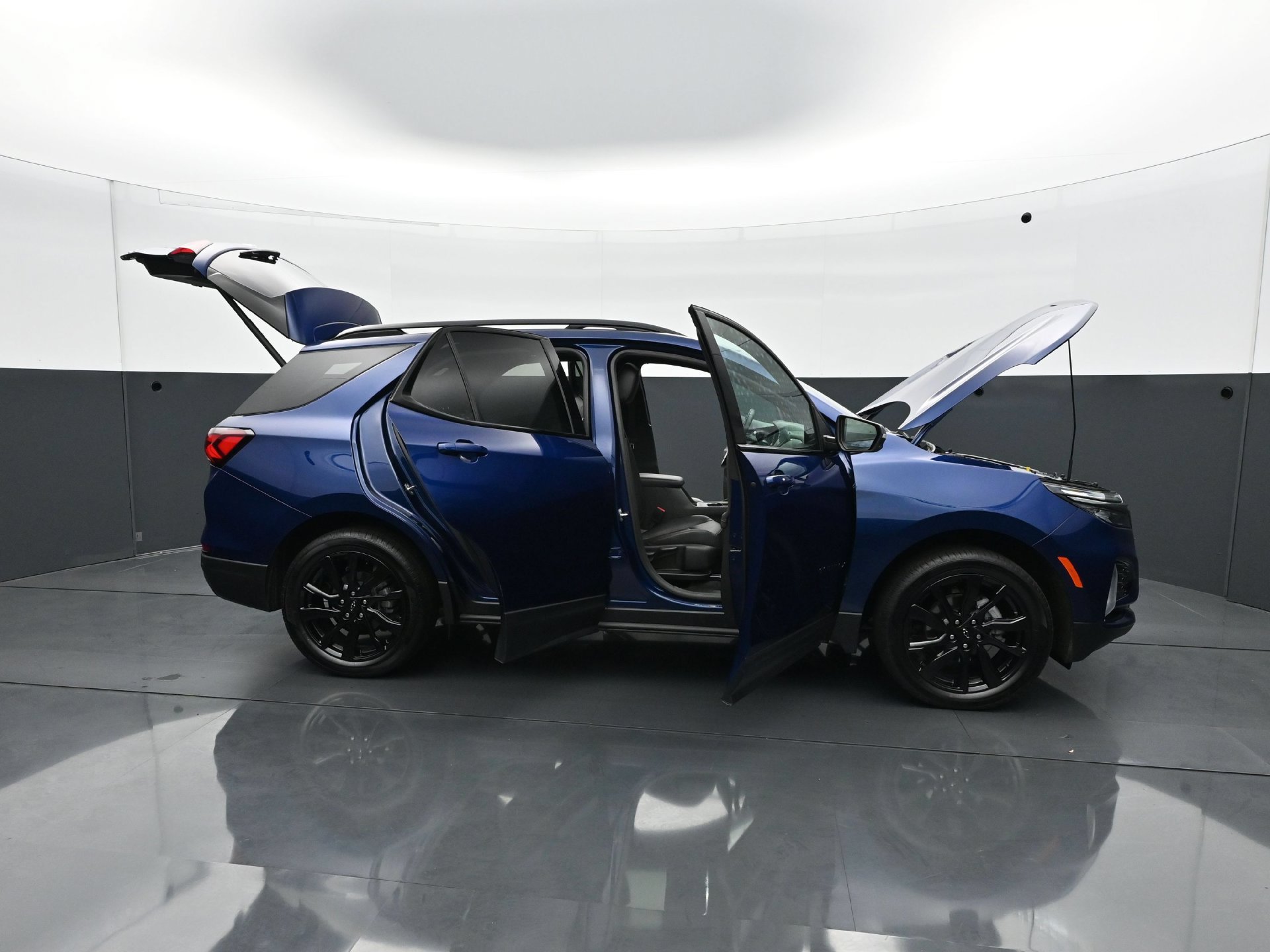 Used 2022 Chevrolet Equinox RS w/ RS Leather Package AWD/4WD image 36
