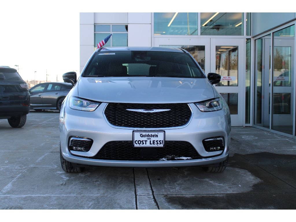 New 2026 Chrysler Pacifica Select image 2