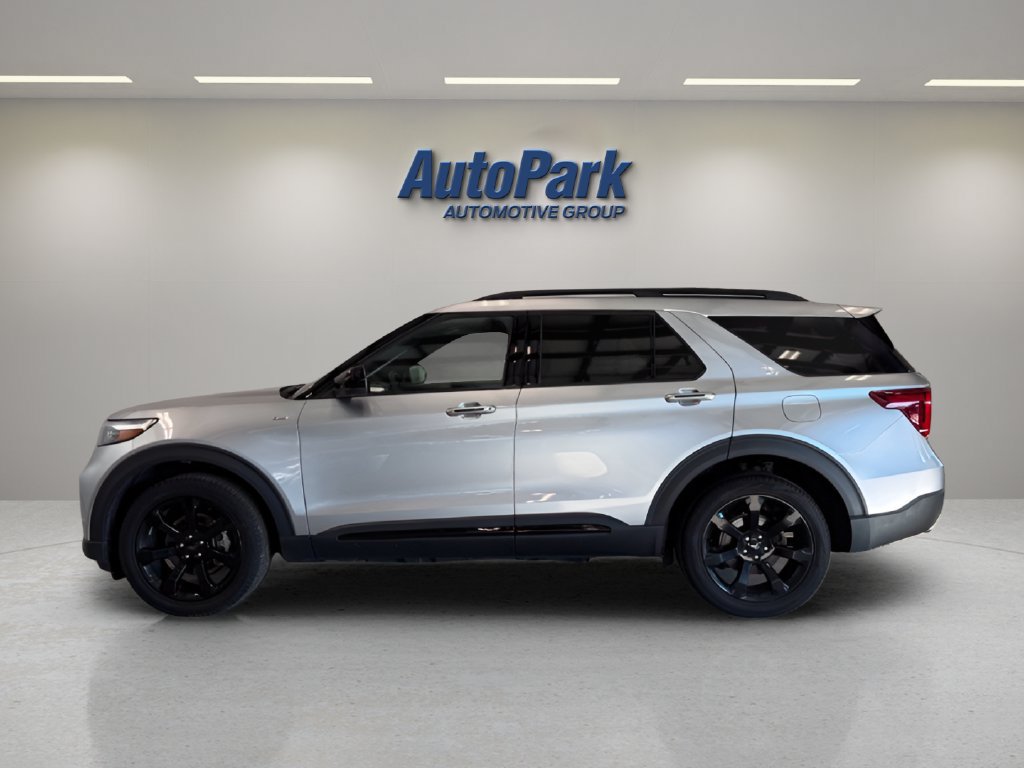 Used 2023 Ford Explorer ST-Line w/ Class IV Trailer Tow Package AWD/4WD image 4