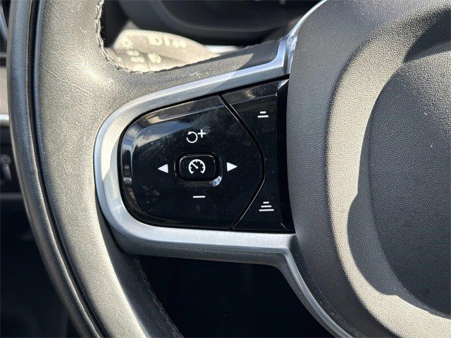 Used 2022 Volvo XC60 B6 Inscription w/ Advanced Package image 25