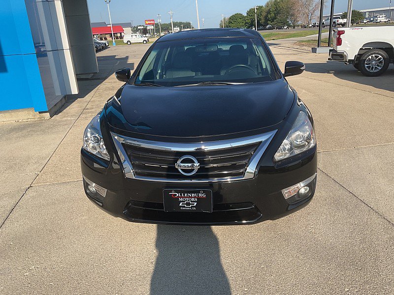 Used 2015 Nissan Altima 2.5 SL w/ Technology Package FWD image 3