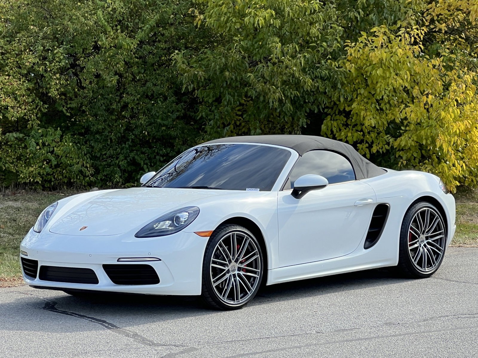 Used 2017 Porsche 718 Boxster S image 9