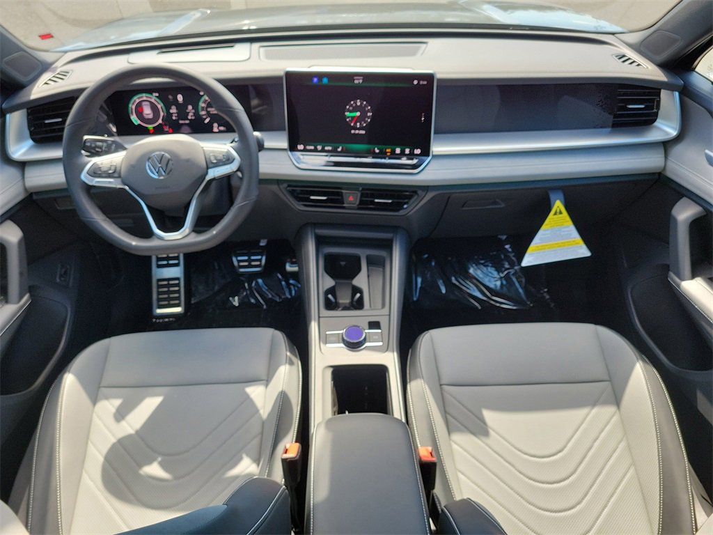 New 2026 Volkswagen Tiguan SE R-Line image 10