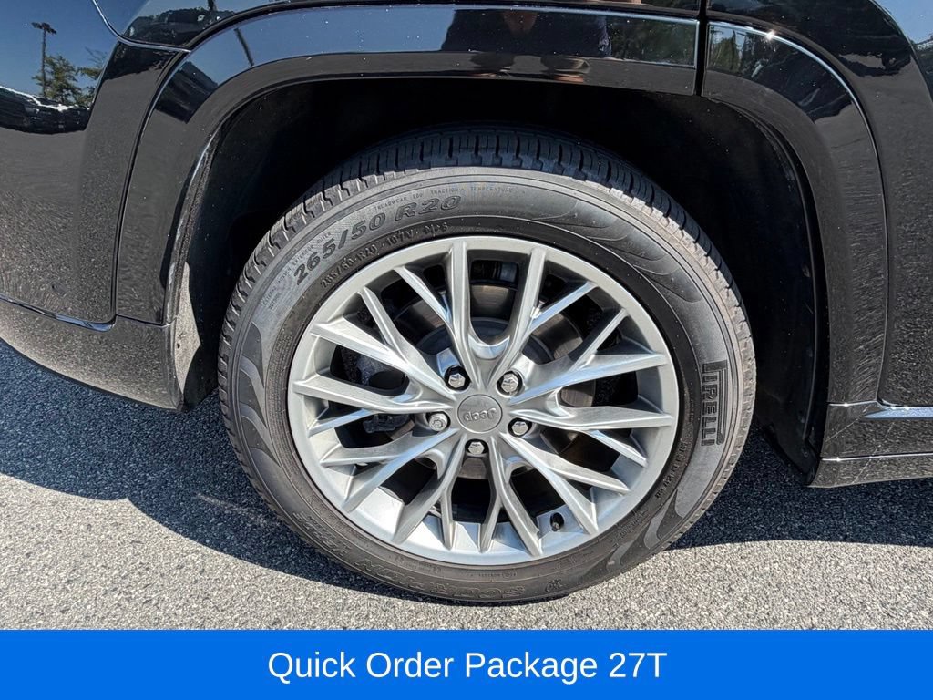 Used 2023 Jeep Grand Cherokee Summit w/ Advanced Protech Group IV AWD/4WD image 15