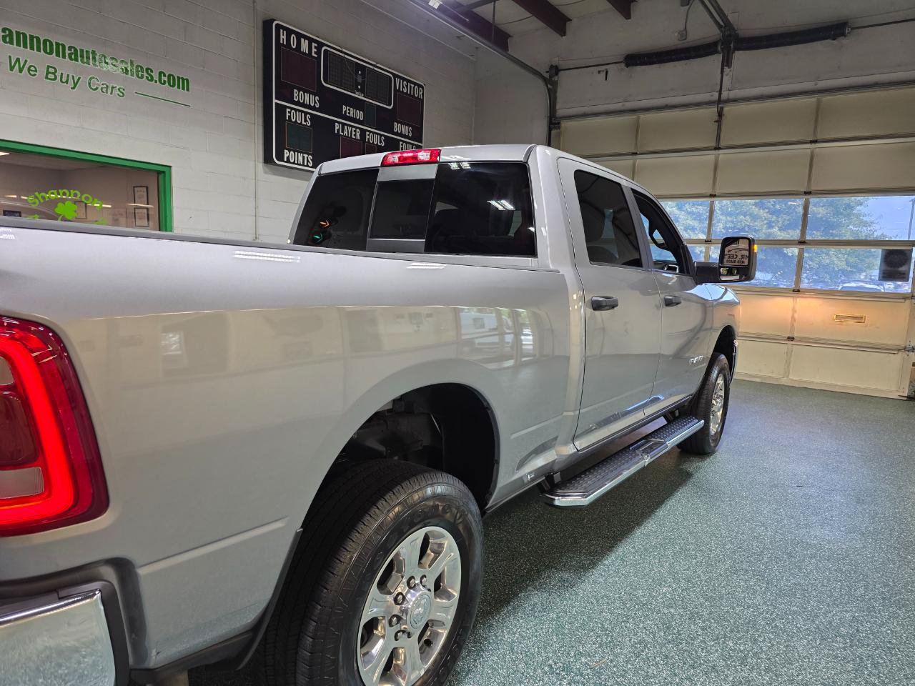 Used 2024 RAM 2500 Big Horn w/ Level 2 Equipment Group AWD/4WD image 7