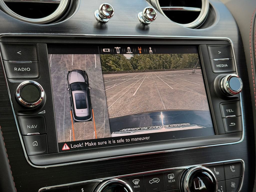 Used 2019 Bentley Bentayga AWD/4WD image 36