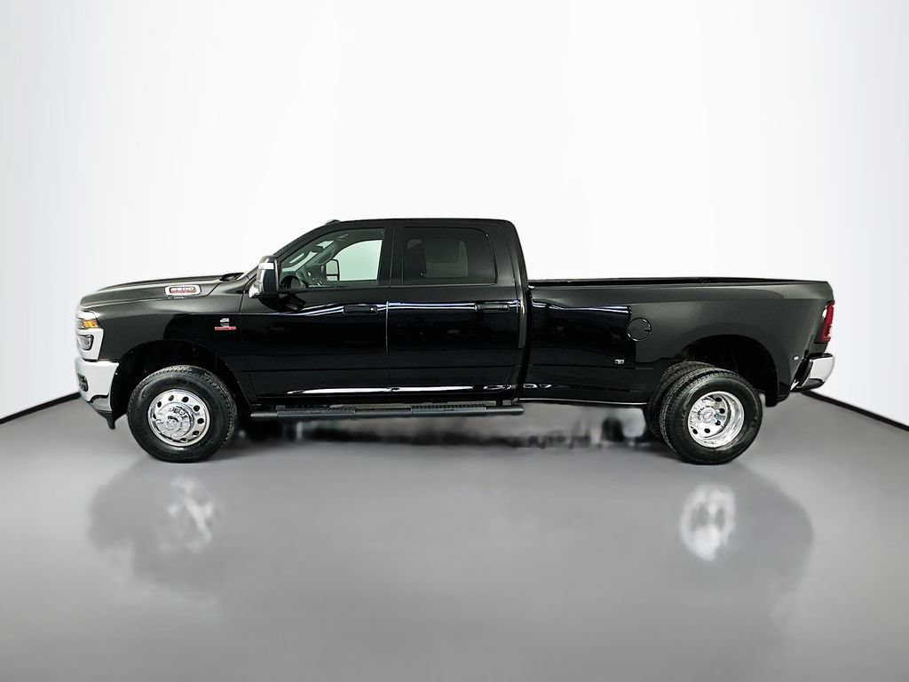 New 2026 RAM 3500 Tradesman AWD/4WD image 4