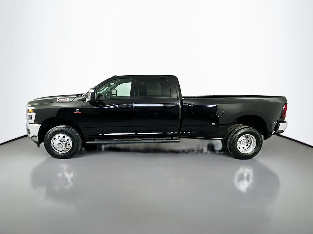 New 2026 RAM 3500 Tradesman AWD/4WD image 4