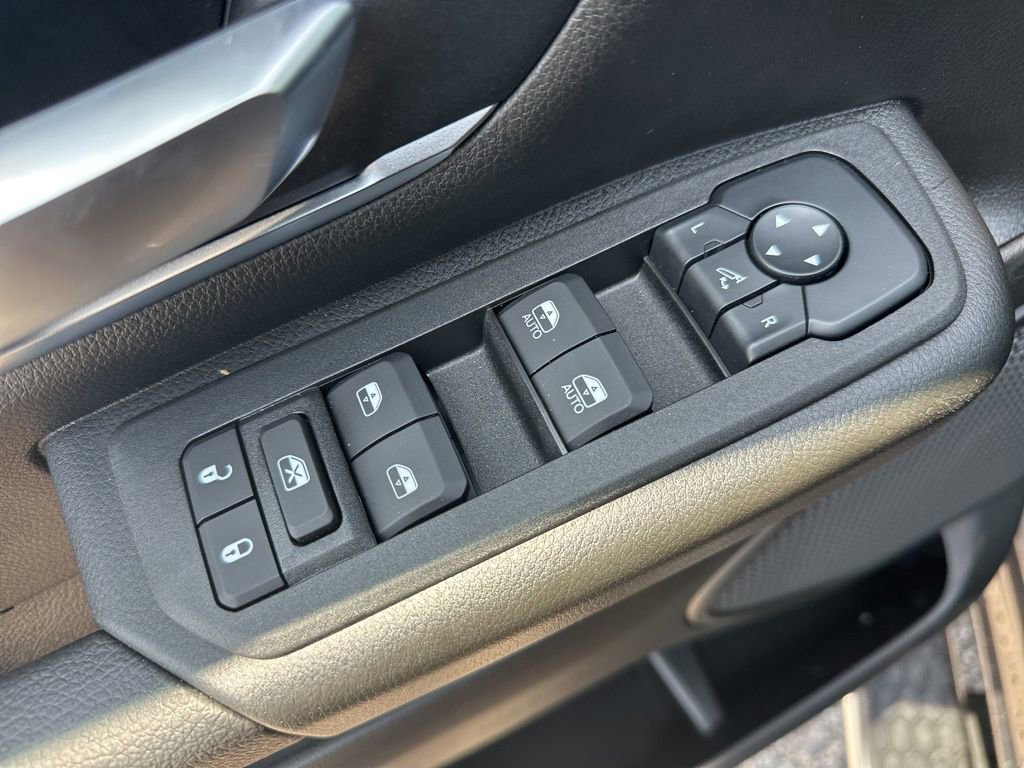 New 2026 RAM 1500 4x4 Crew Cab image 12