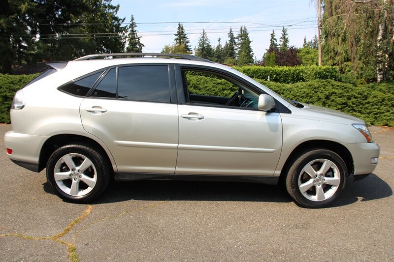 Used 2005 Lexus RX 330 AWD w/ Premium Plus Pkg image 12