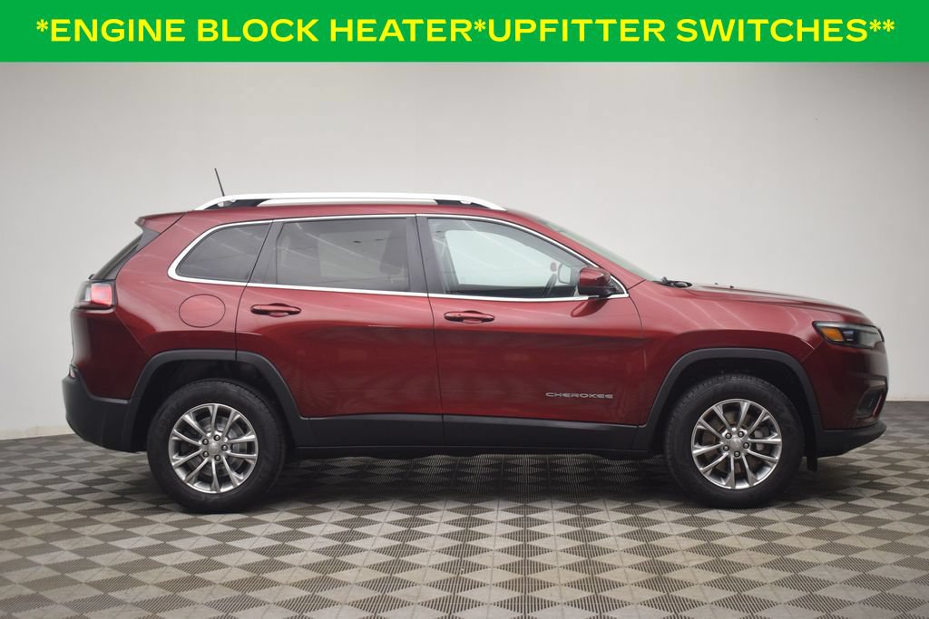 Used 2019 Jeep Cherokee Latitude Plus w/ Cold Weather Group AWD/4WD image 15