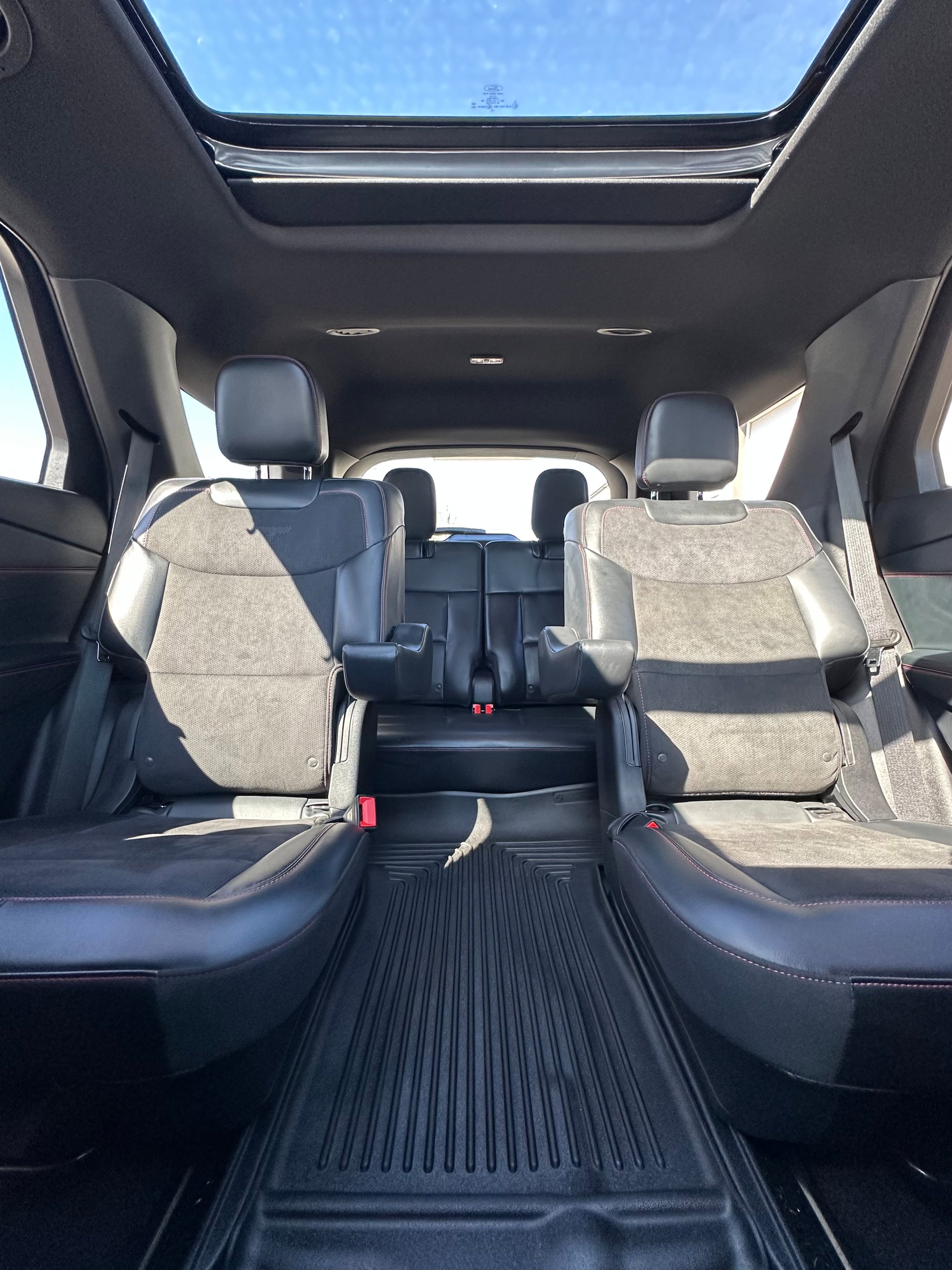 Used 2025 Ford Explorer ST AWD/4WD image 15