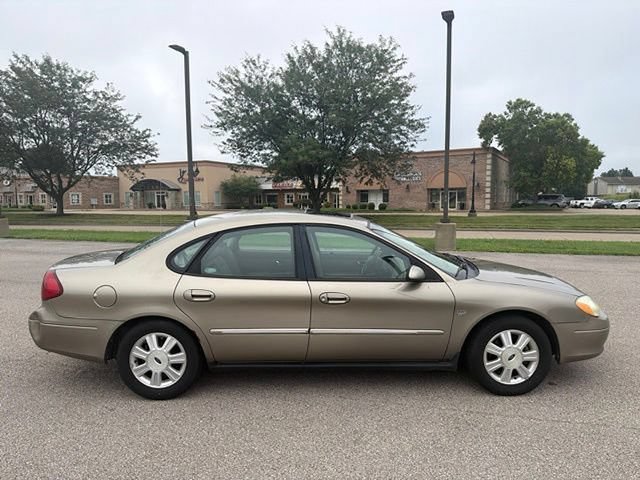 Used 2003 Ford Taurus SEL FWD image 10