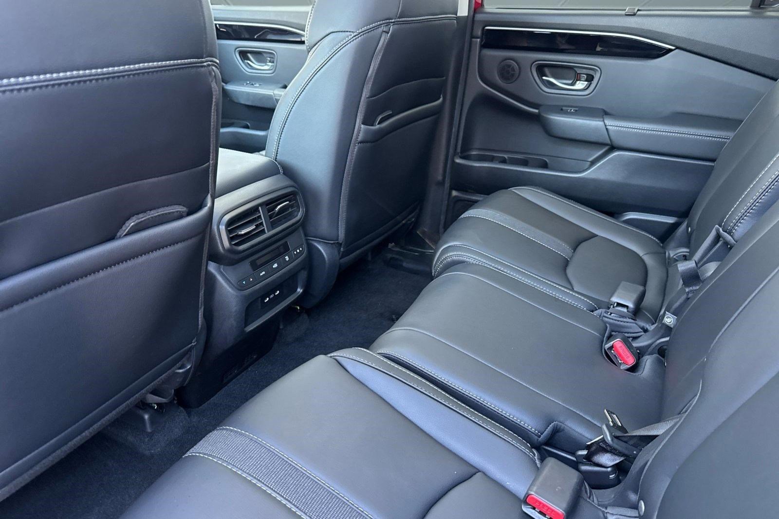 Certified 2025 Honda Pilot Touring image 27