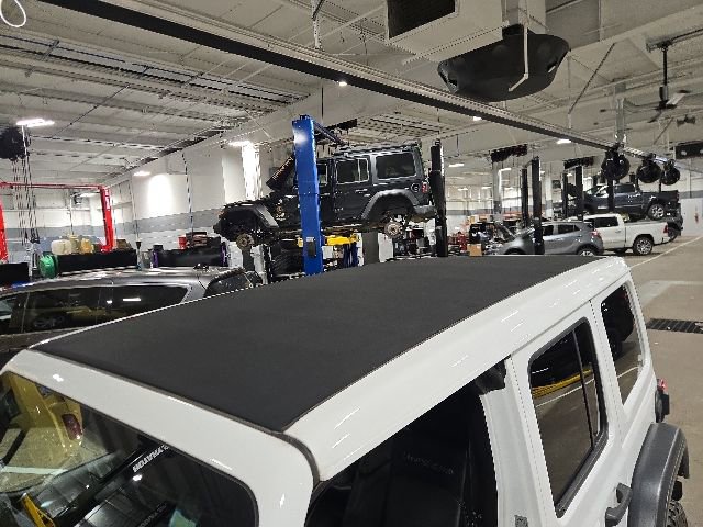 Used 2023 Jeep Wrangler Unlimited Rubicon 4xe w/ Cold Weather Group AWD/4WD image 15