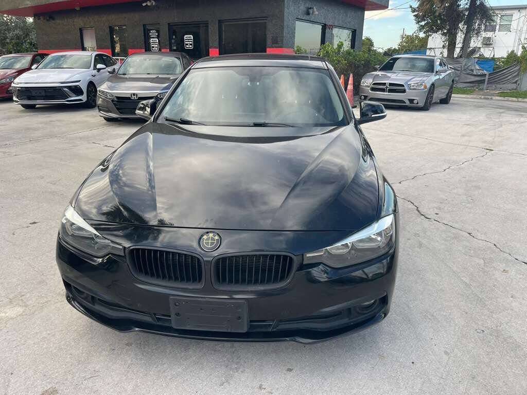 Used 2017 BMW 320i xDrive Sedan video 2