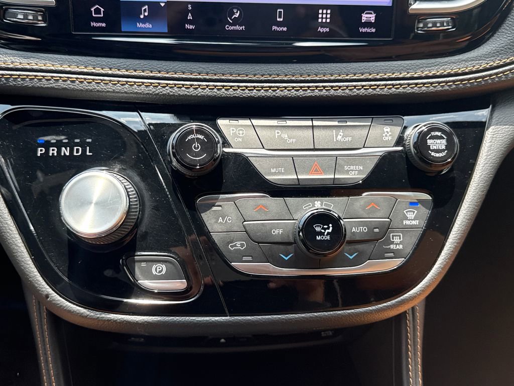 Used 2022 Chrysler Pacifica Pinnacle FWD image 23
