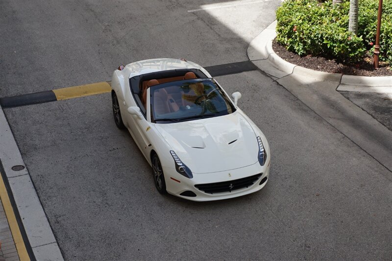 Used 2017 Ferrari California T RWD image 56