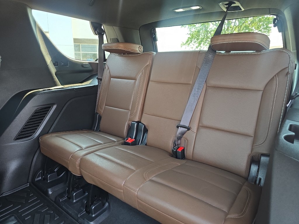 Used 2023 Chevrolet Tahoe High Country w/ Premium Package AWD/4WD image 21