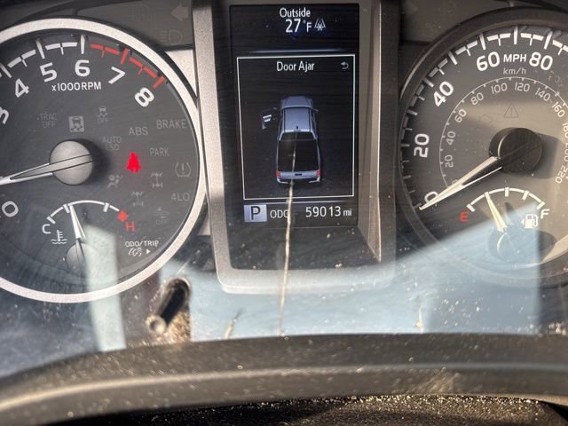 Used 2022 Toyota Tacoma TRD Off-Road w/ Technology Package image 17