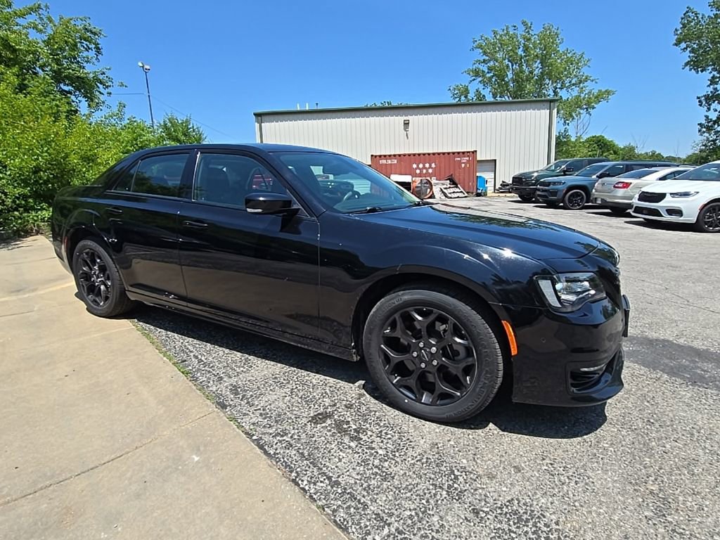 Used 2021 Chrysler 300 Touring L AWD/4WD image 10