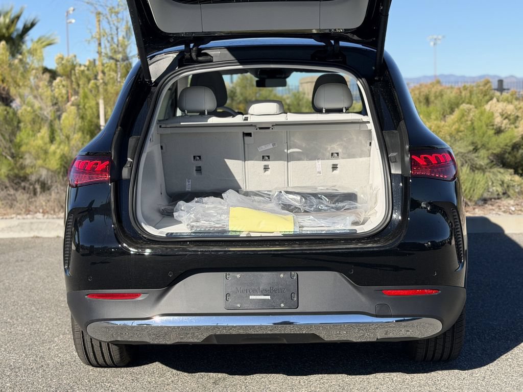 New 2026 Mercedes-Benz EQE 320 4MATIC SUV image 12