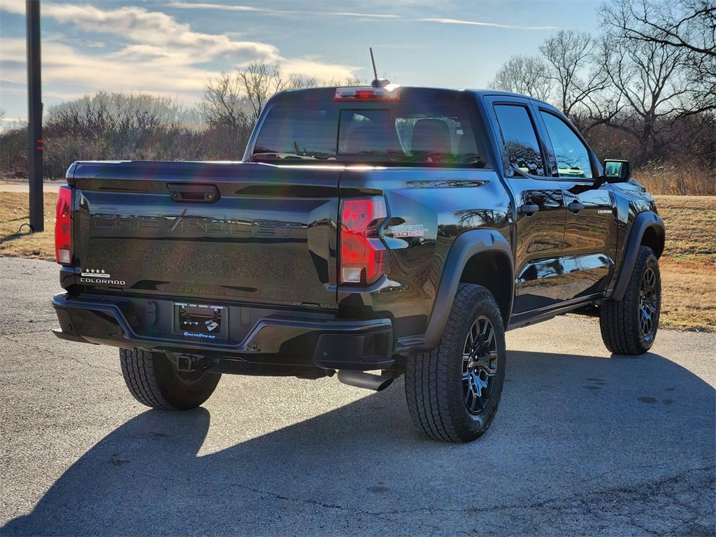 Used 2024 Chevrolet Colorado Trail Boss w/ Technology Package image 7
