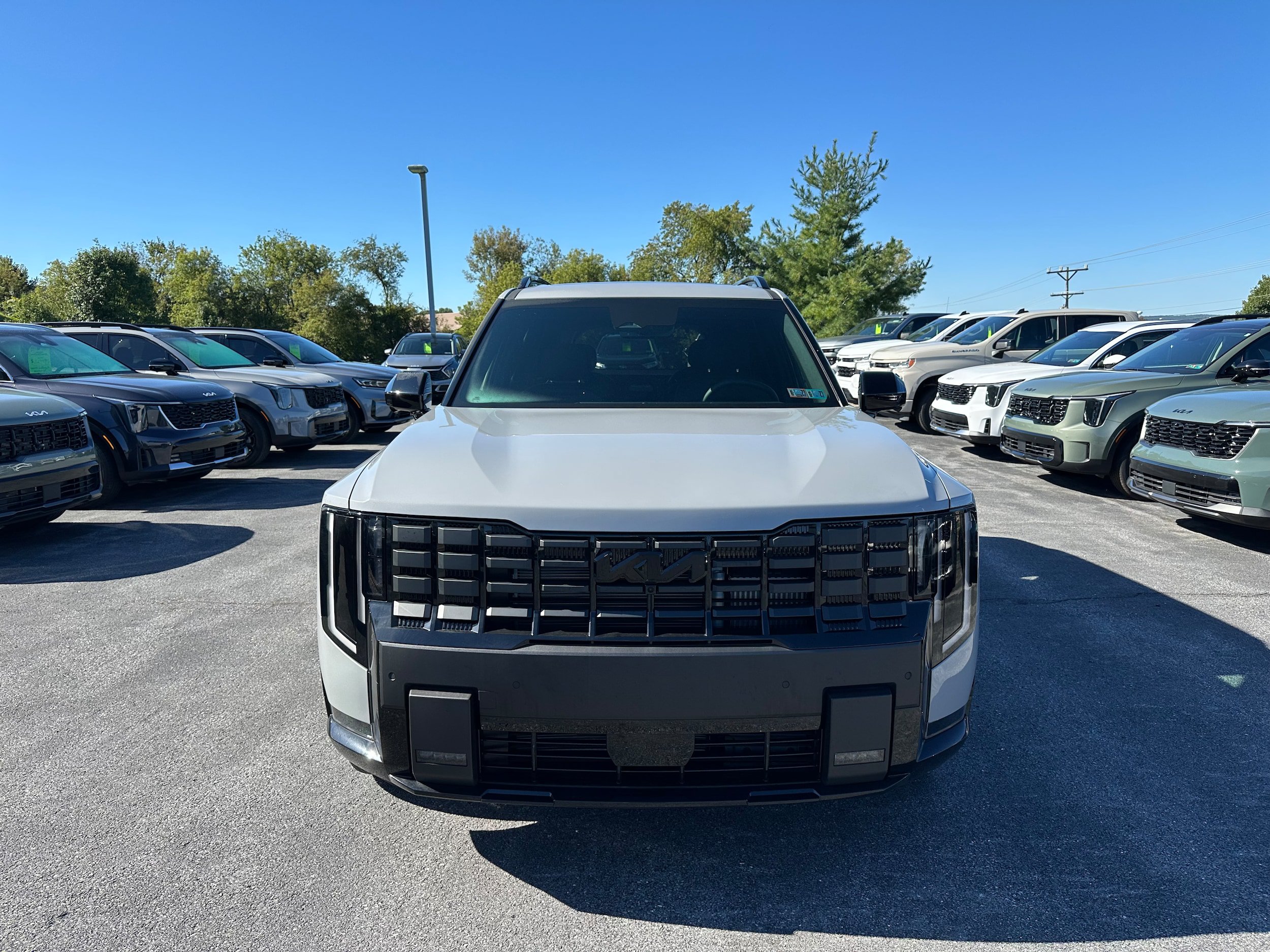 New 2027 Kia Telluride SX X-Line w/ Towing Package AWD/4WD image 2