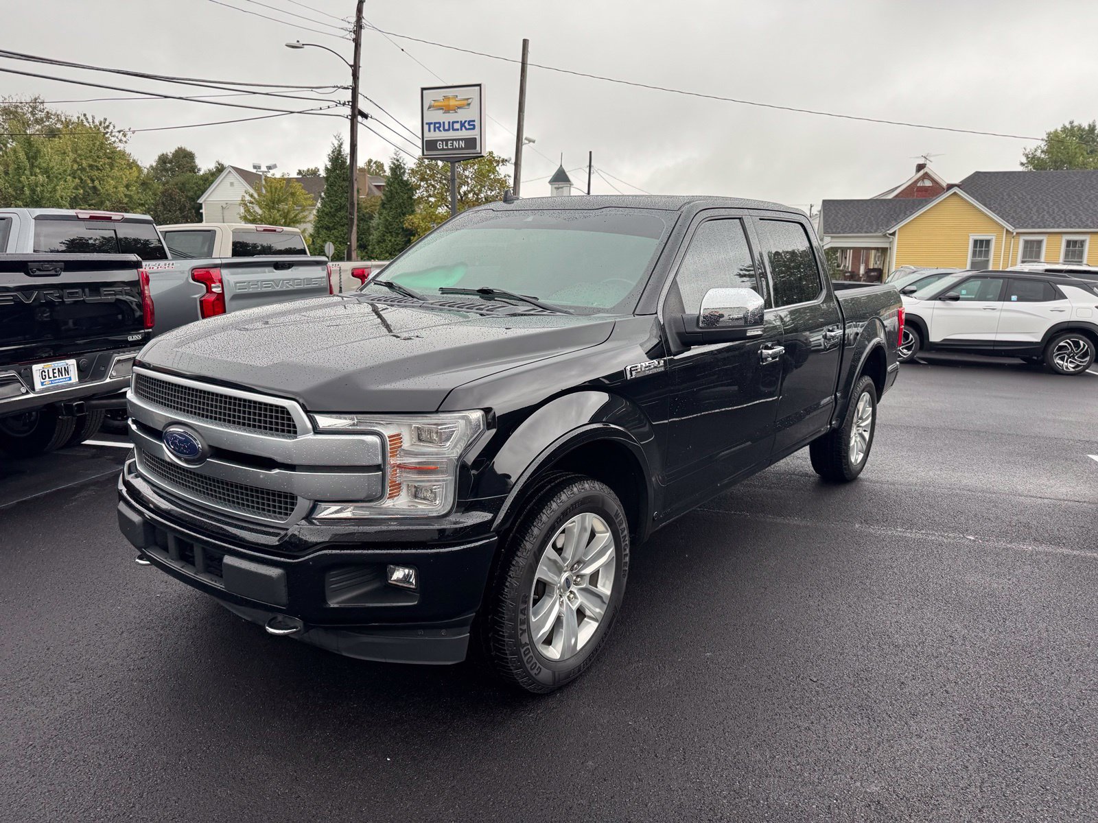 Used 2018 Ford F150 Platinum w/ Equipment Group 701A Luxury AWD/4WD image 2