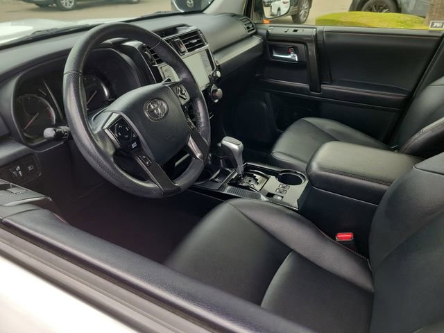 Used 2023 Toyota 4Runner TRD Off-Road Premium AWD/4WD image 2