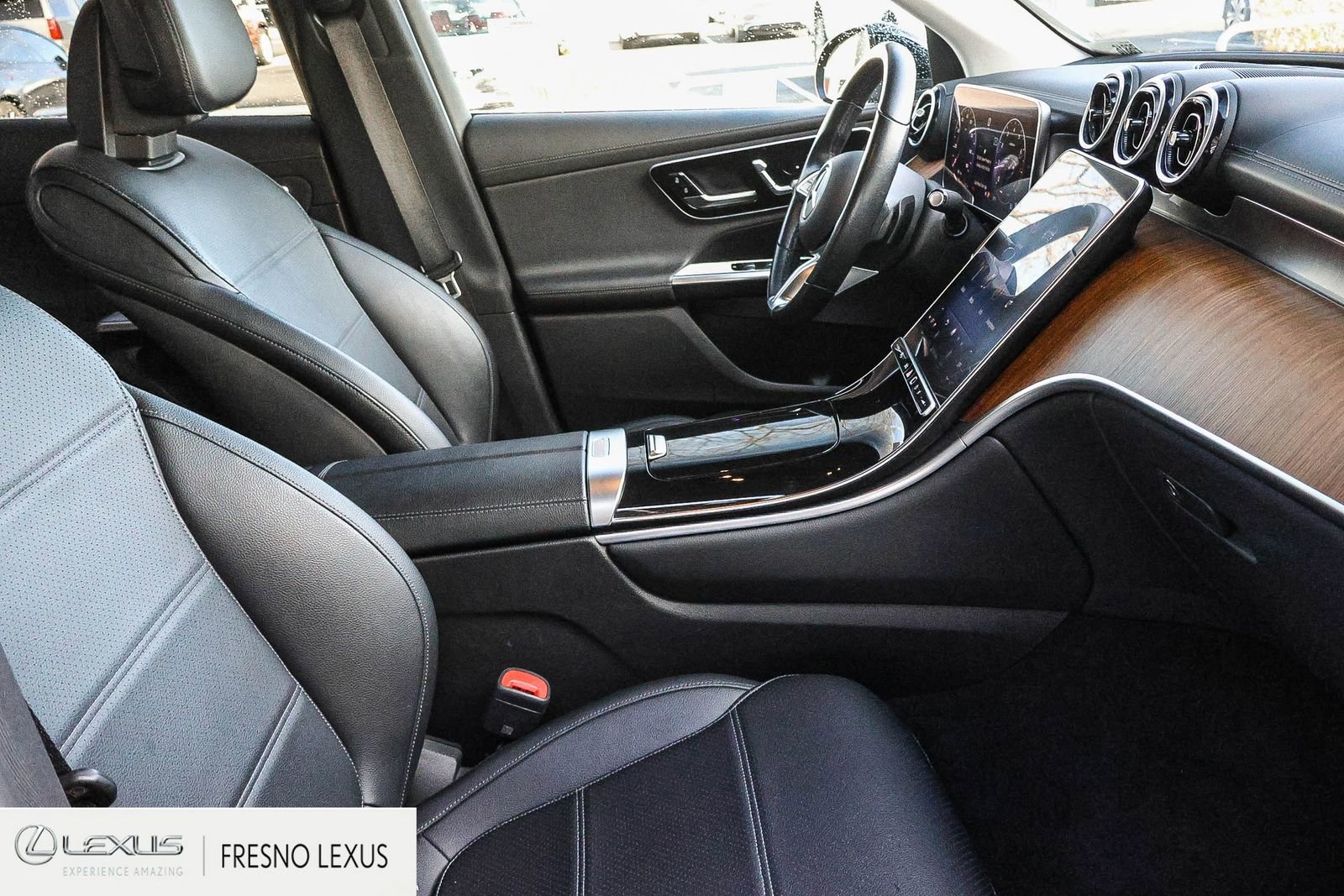 Used 2023 Mercedes-Benz GLC 300 image 12