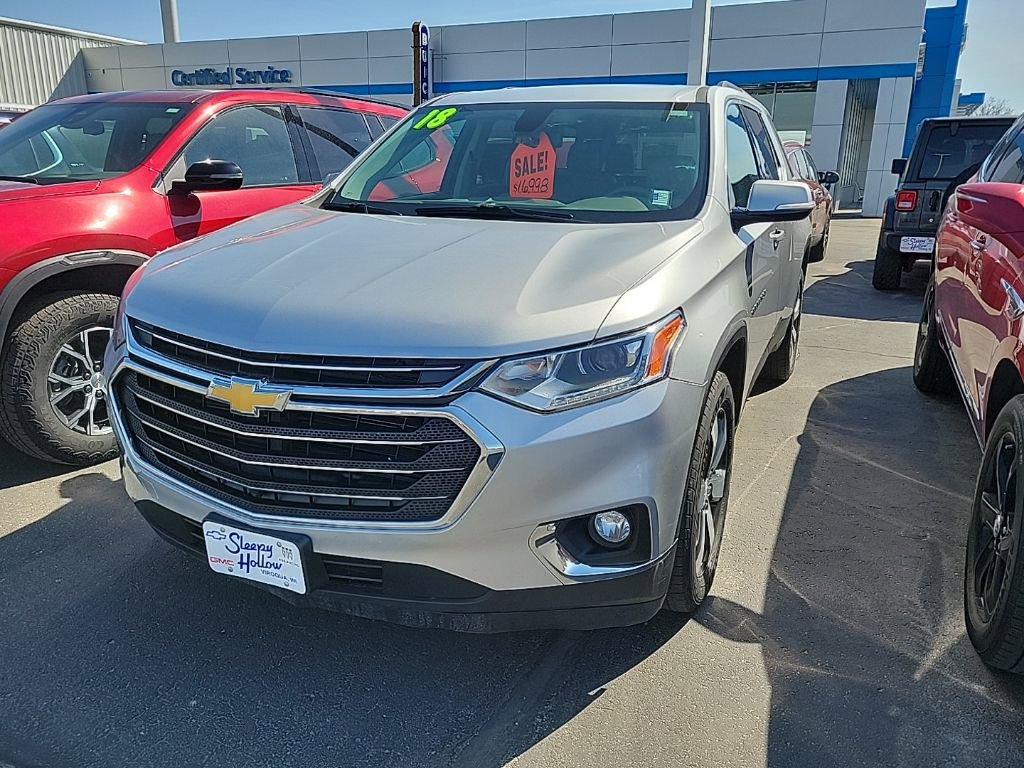 Used 2018 Chevrolet Traverse LT image 1