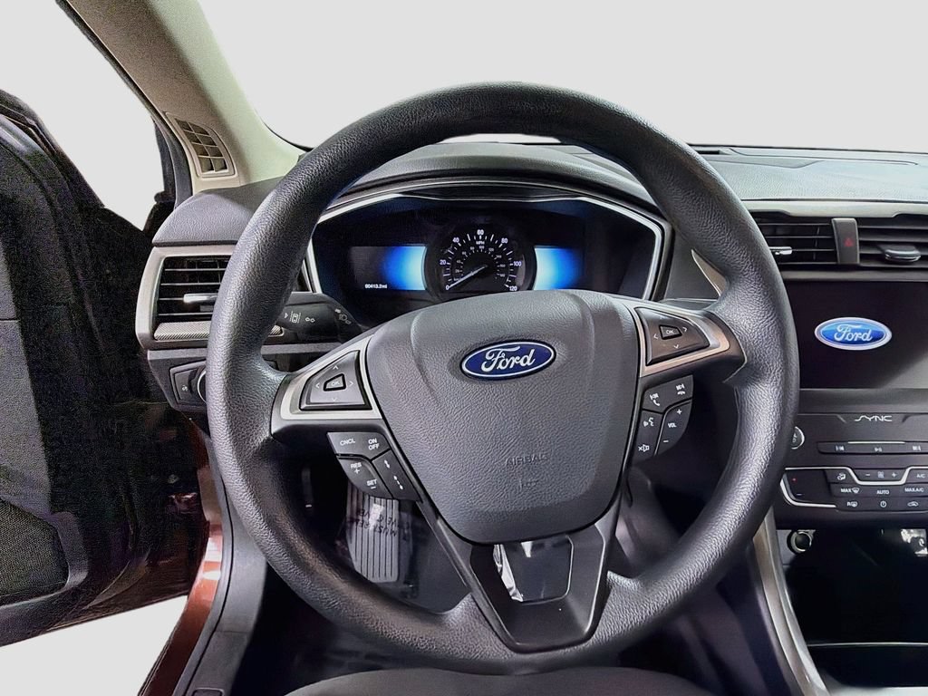 Used 2019 Ford Fusion SE FWD image 13