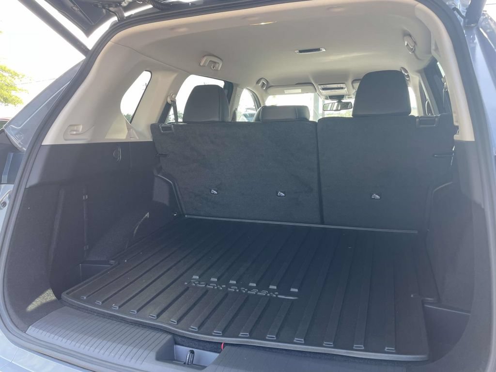 Used 2025 Nissan Rogue SV w/ Rock Creek Premium Package AWD/4WD image 11