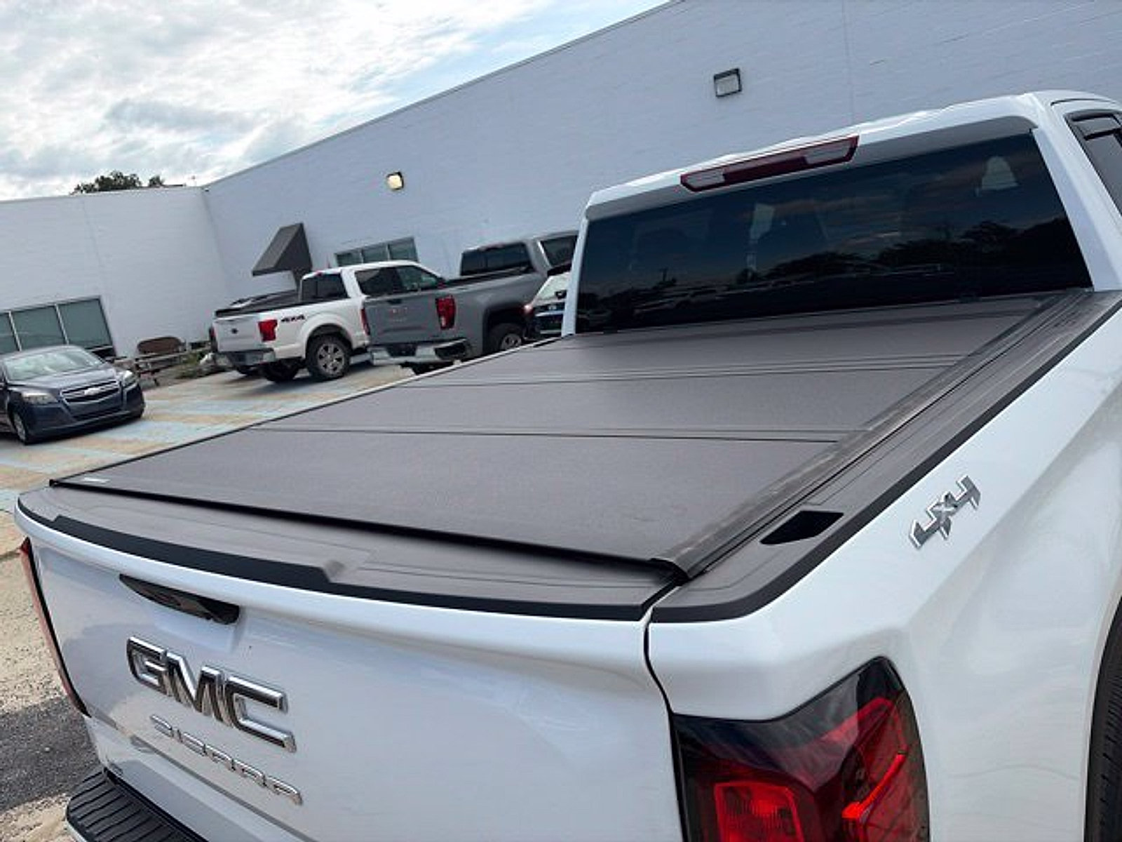 Certified 2026 GMC Sierra 1500 Elevation AWD/4WD image 9