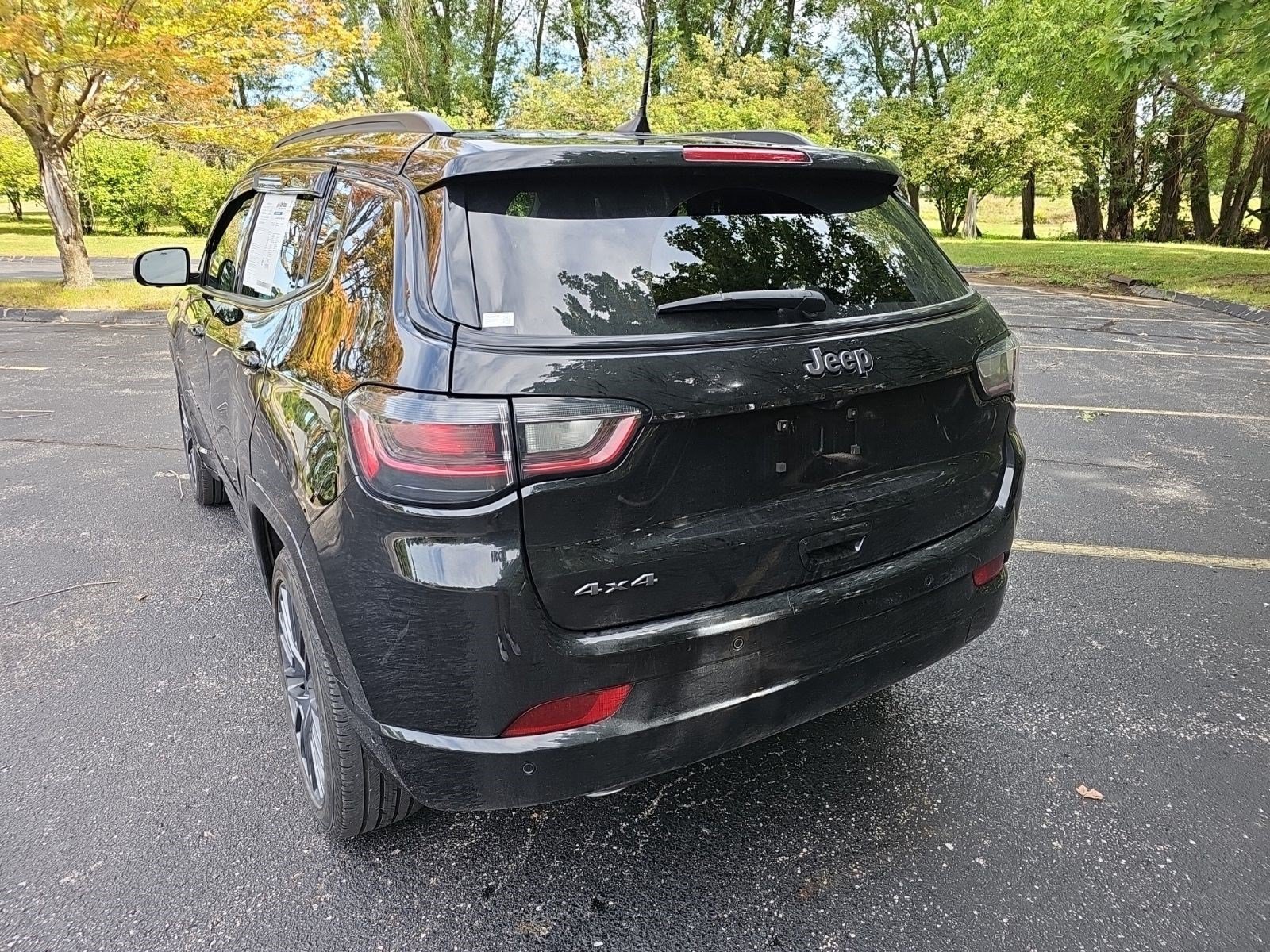 Used 2023 Jeep Compass High Altitude w/ Driver Assist Group I AWD/4WD image 3