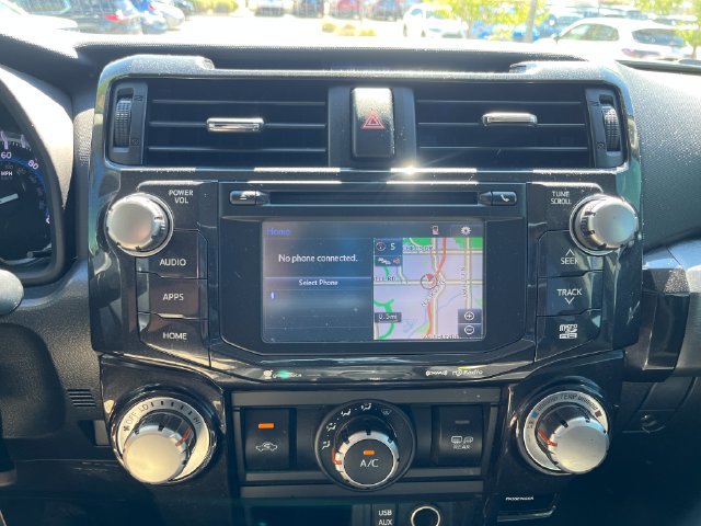 Used 2018 Toyota 4Runner TRD Off-Road AWD/4WD image 11