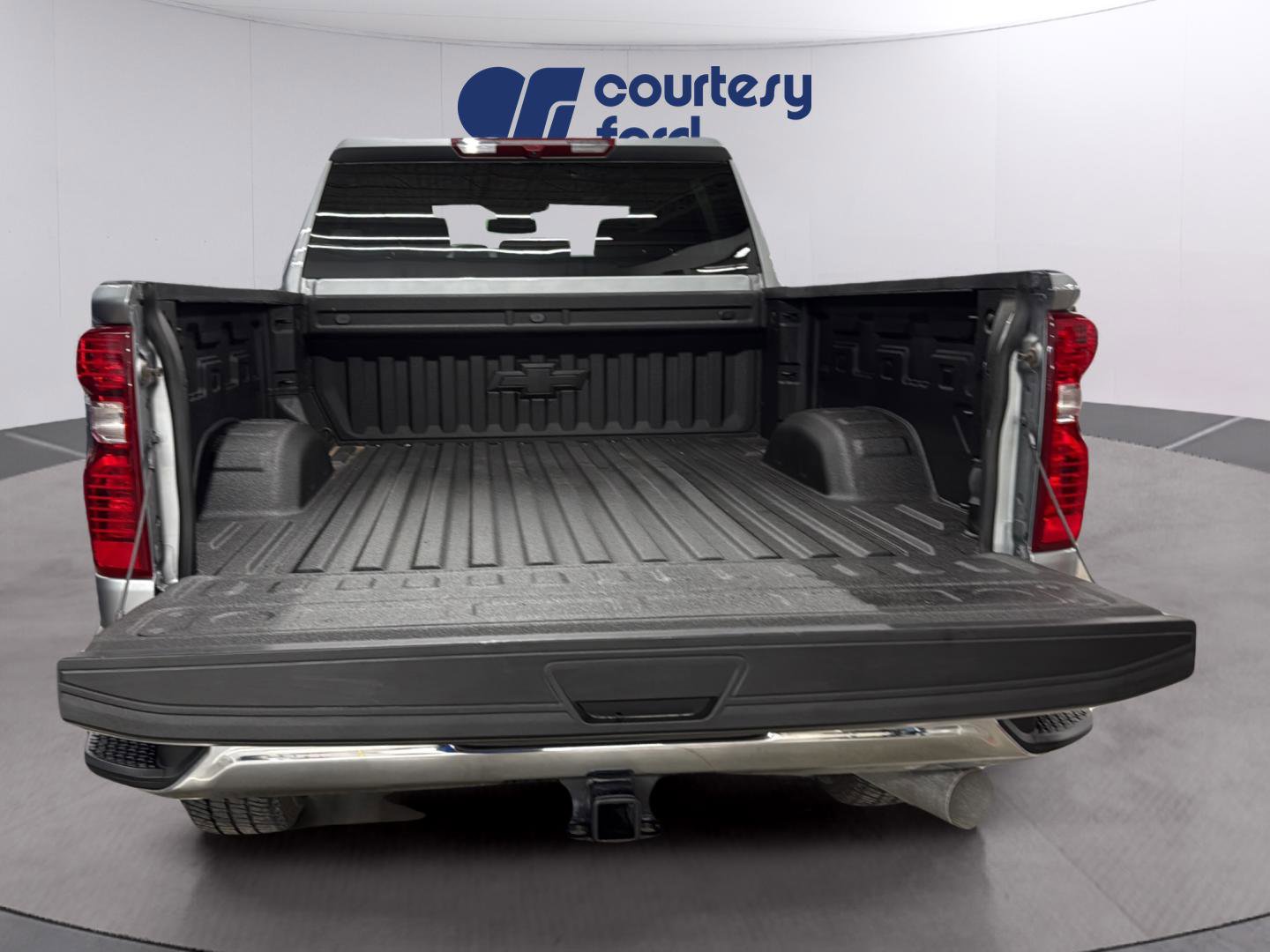Used 2025 Chevrolet Silverado 2500 LT w/ All Star Edition image 9