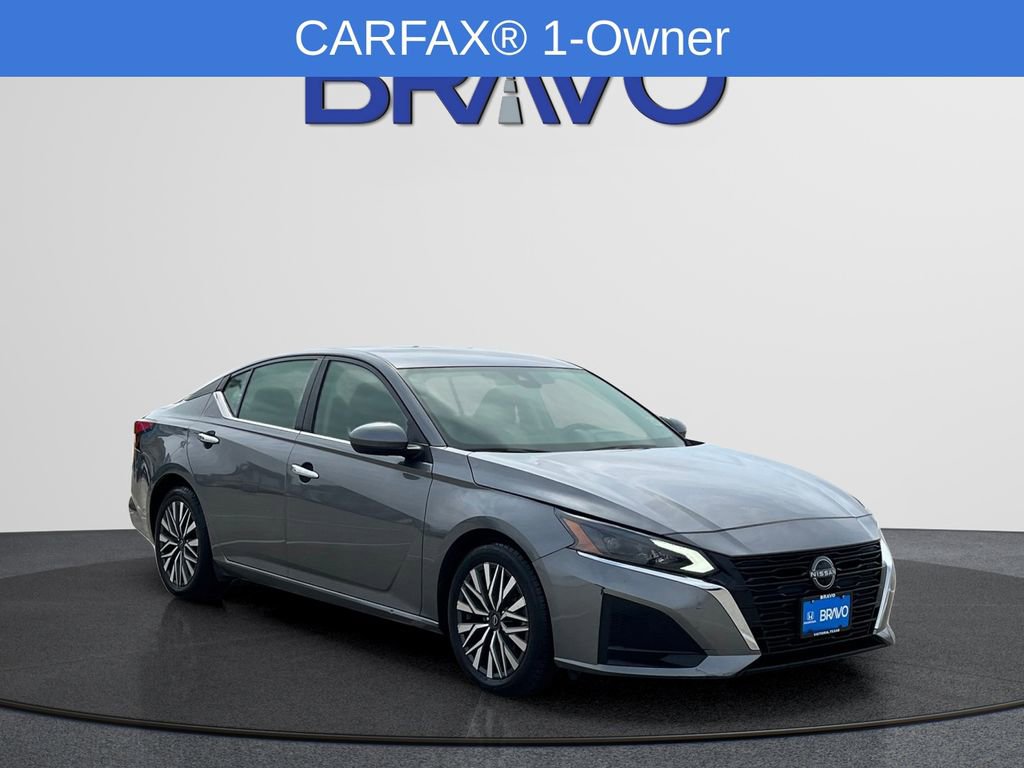 Used 2023 Nissan Altima 2.5 SV image 3