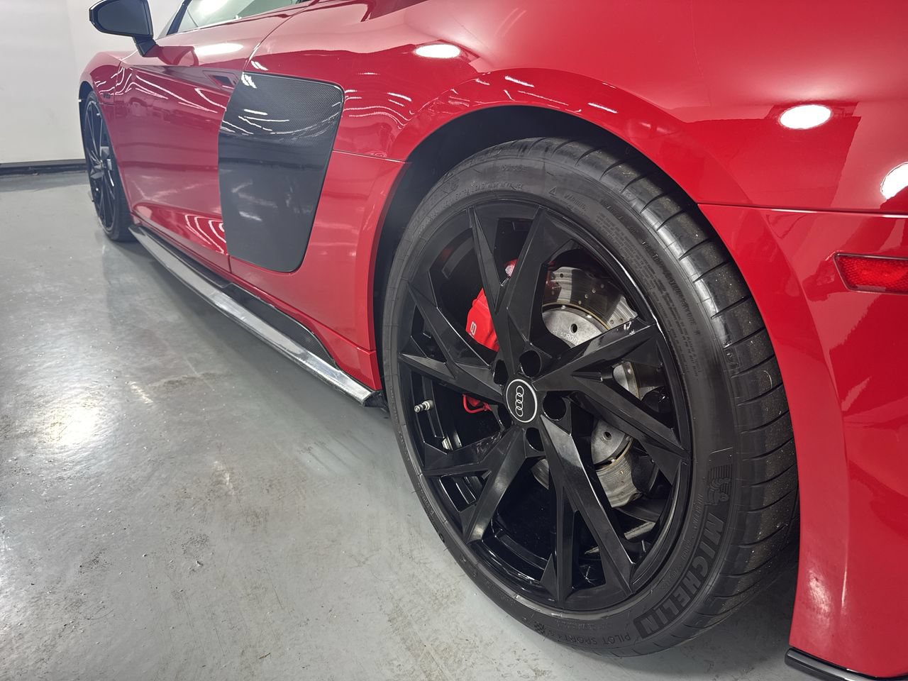Used 2023 Audi R8 V10 performance w/ Carbon Exterior Package RWD image 9