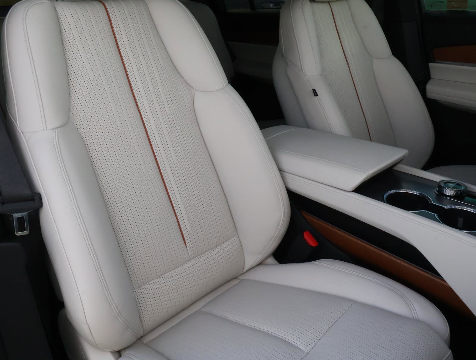 Used 2026 Cadillac Vistiq Luxury image 19