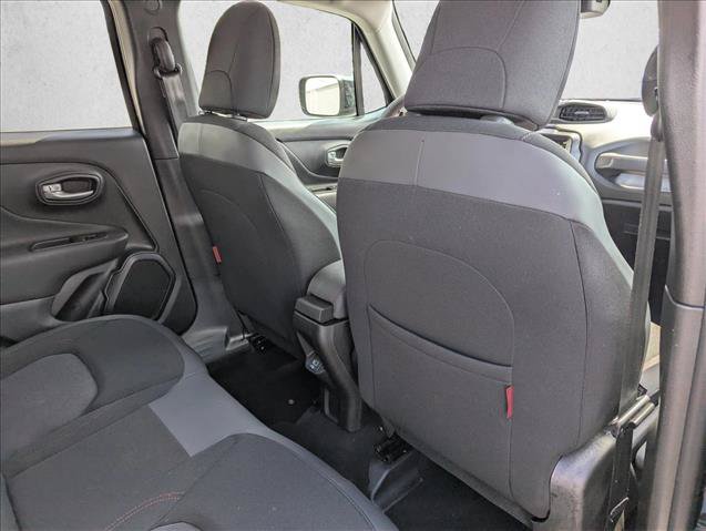 Used 2023 Jeep Renegade Trailhawk AWD/4WD image 29