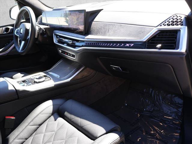 Certified 2026 BMW X7 xDrive40i w/ M Sport Package AWD/4WD image 26