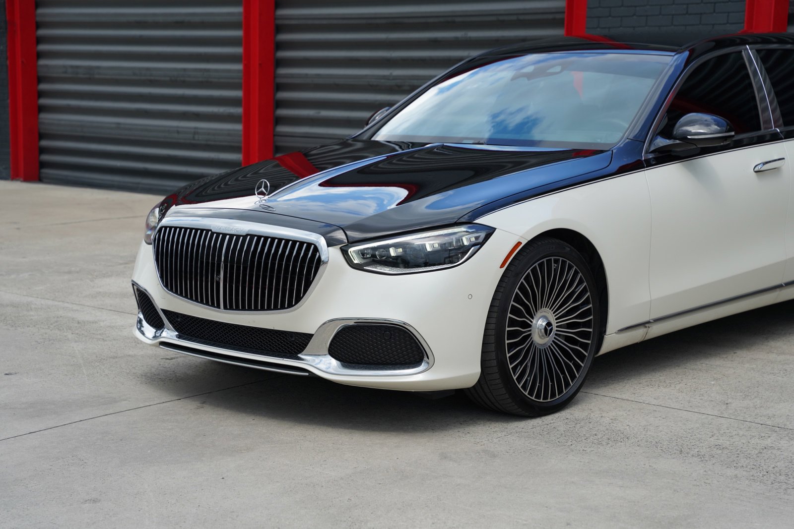 Used 2023 Mercedes-Benz Maybach S 580 4MATIC image 2